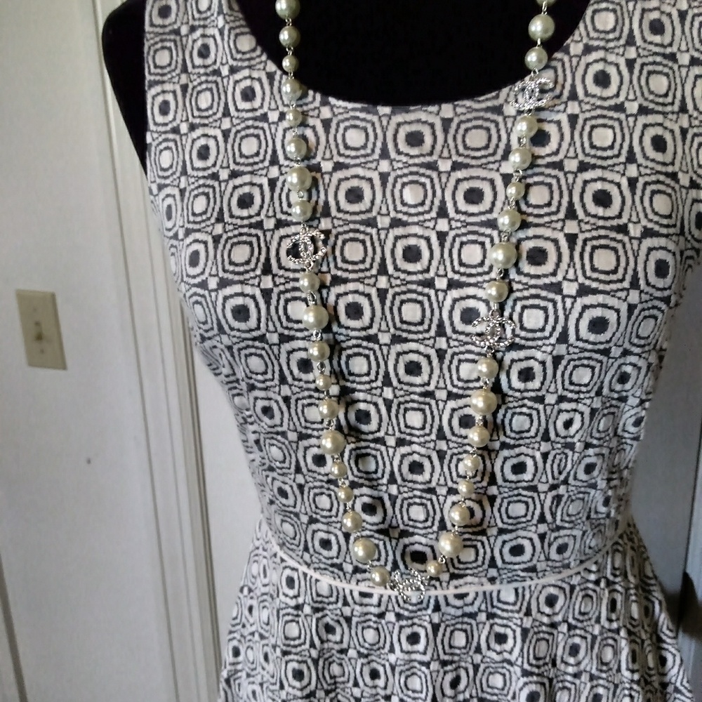 Hip, retro dress